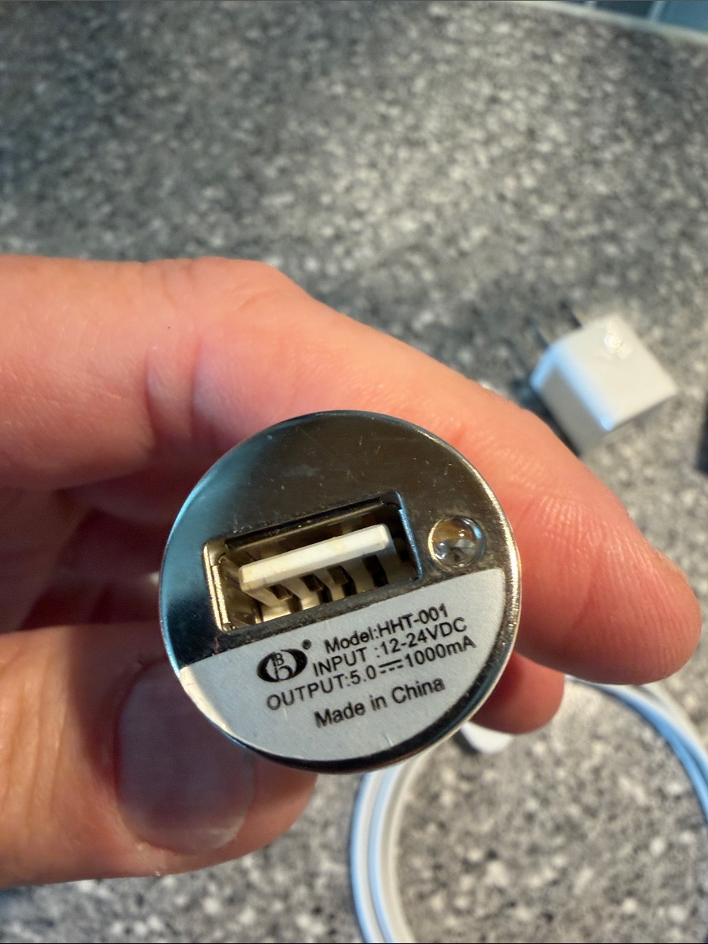 Apple White USB-A Wall Chargers, Lightning Cable & Car Adapter - Picture 4 of 4